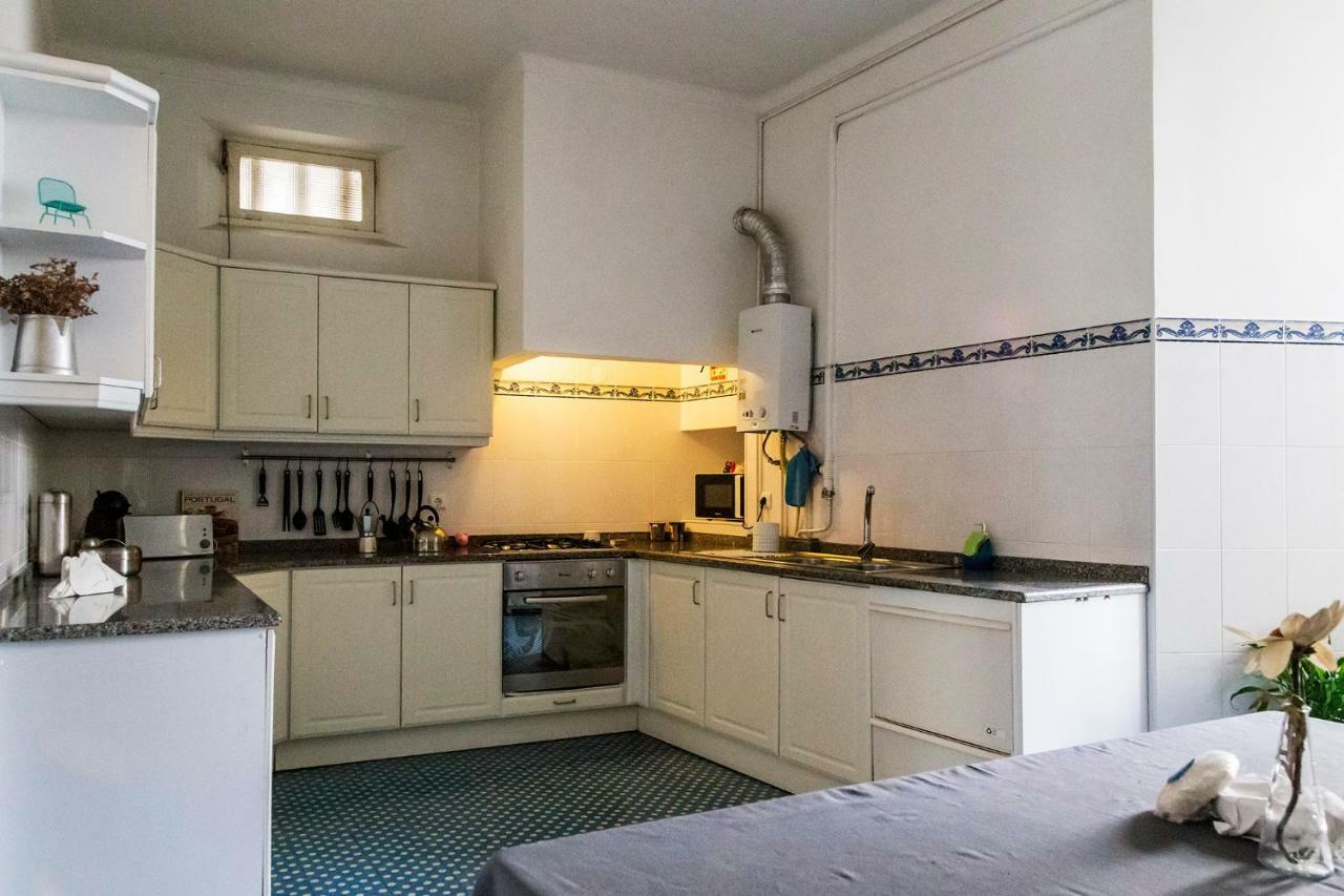 Downtown Shelter - Casa Da Praca Apartment Aveiro Luaran gambar